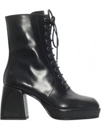 Boots 8990